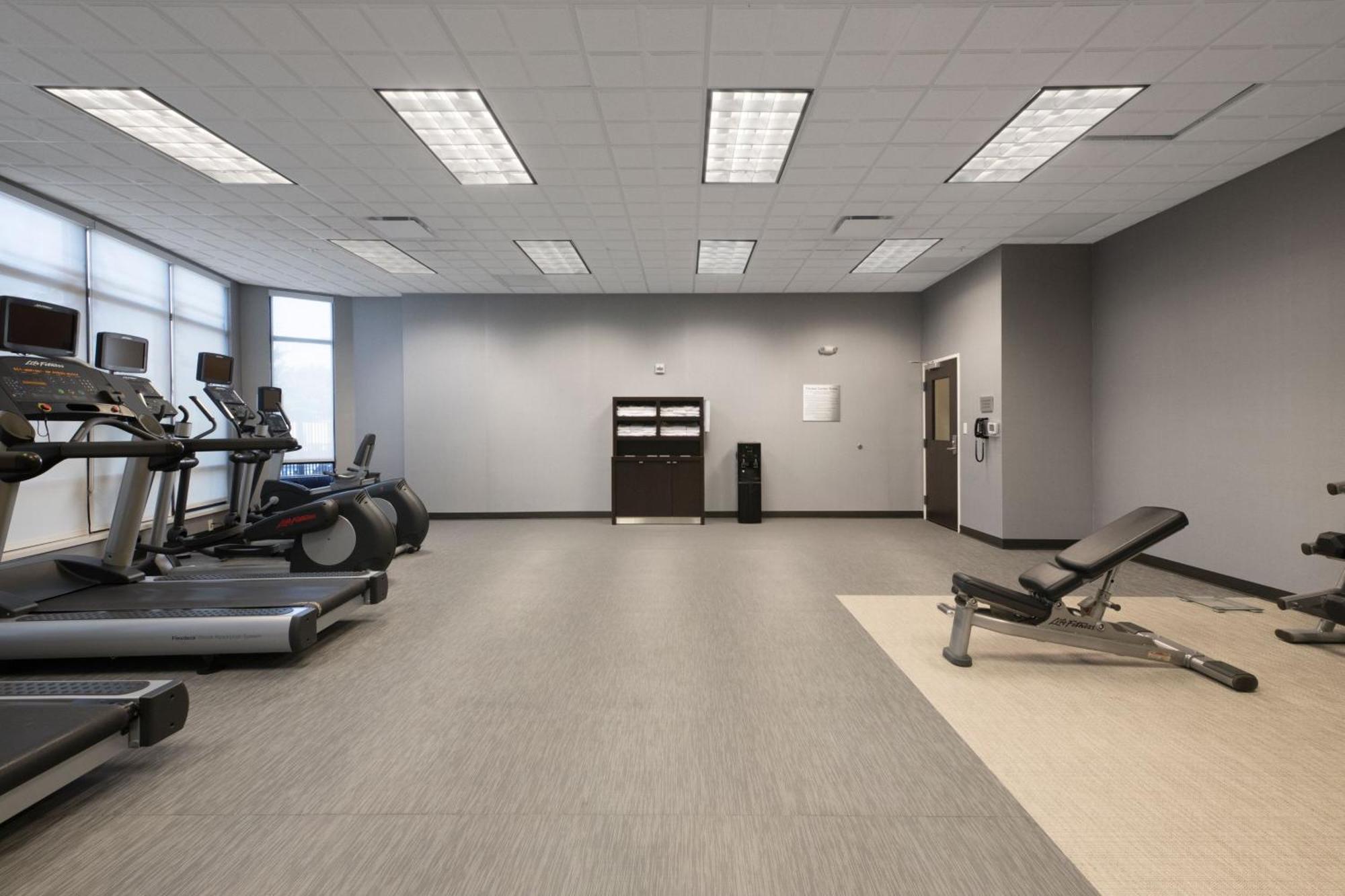 Courtyard By Marriott Lubbock Downtown/University Area Buitenkant foto