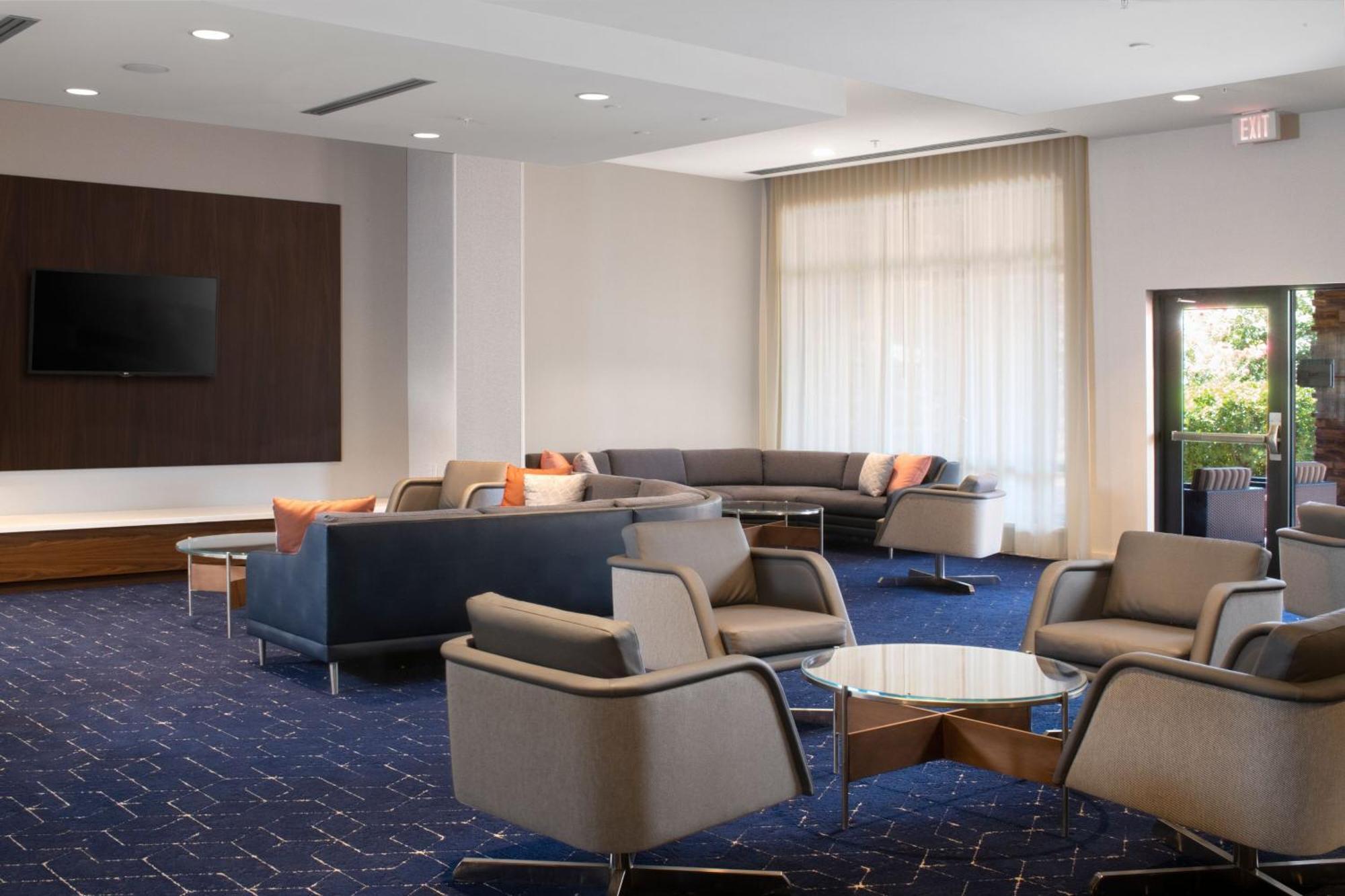 Courtyard By Marriott Lubbock Downtown/University Area Buitenkant foto