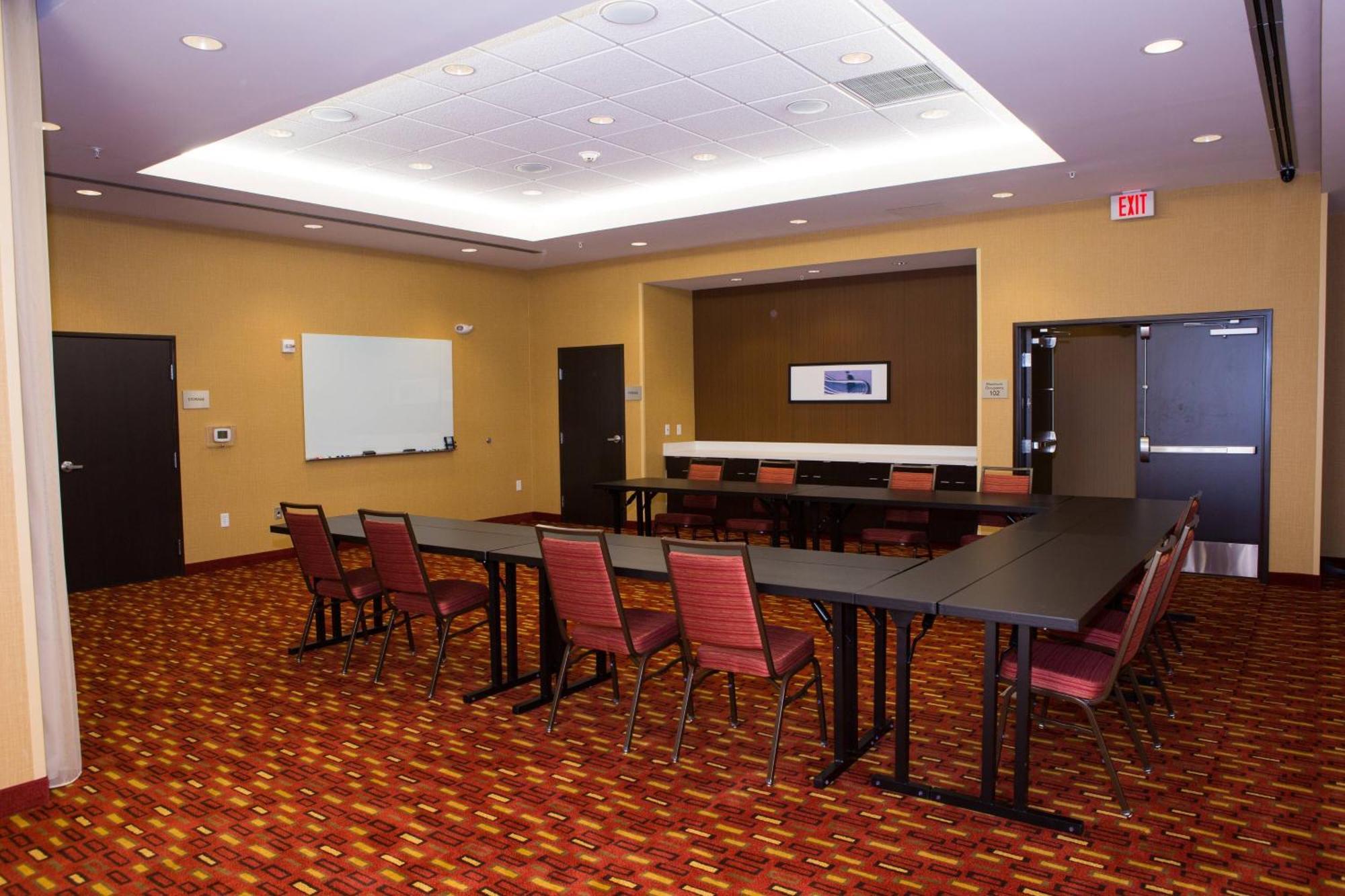 Courtyard By Marriott Lubbock Downtown/University Area Buitenkant foto