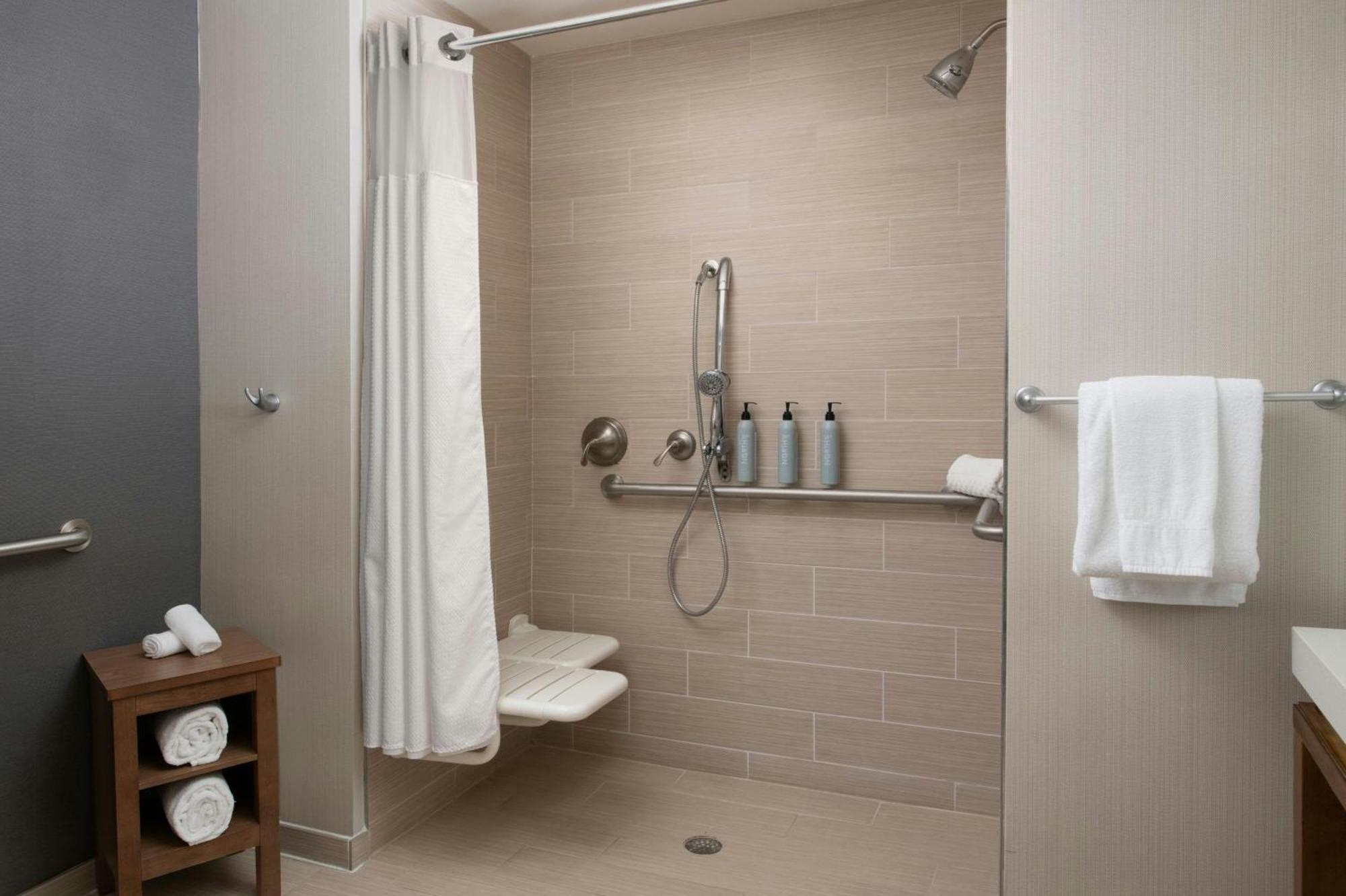 Courtyard By Marriott Lubbock Downtown/University Area Buitenkant foto